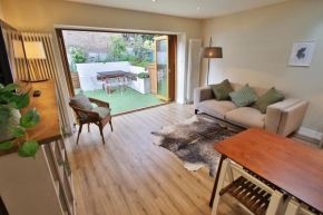 Peaceful Garden Apartment on Roman Road